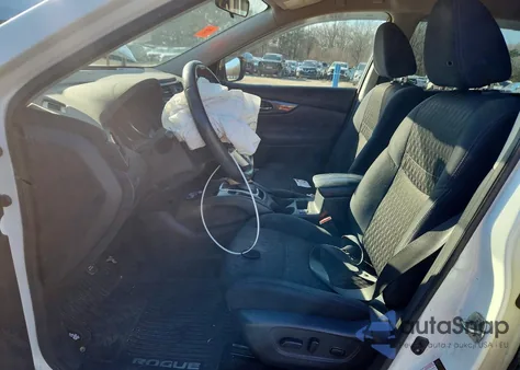 2018 Nissan Rogue S z USA, uszkodzony, nr VIN 5N1AT2MT2JC850414